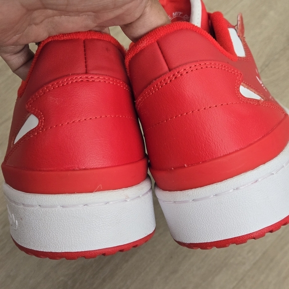 NWT Adidas Originals Men\'s Forum Low Basketball Sneaker Red Cloud White Size 12 main image 6